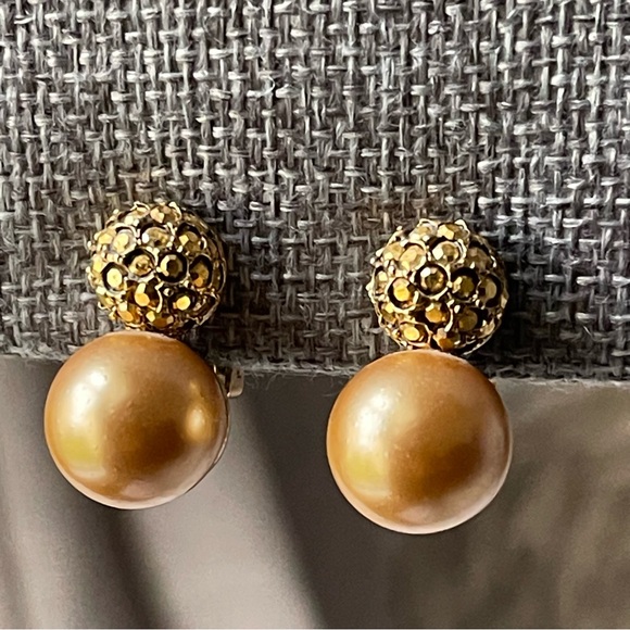 KENNETH JAY LANE | Vintage | Champagne Gold Glass Pearls Pave Crystals Clip On - Picture 12 of 13